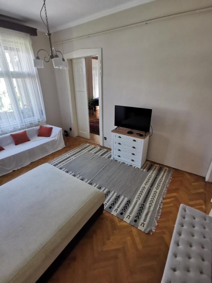 סגד Antikvilla Apartman מראה חיצוני תמונה